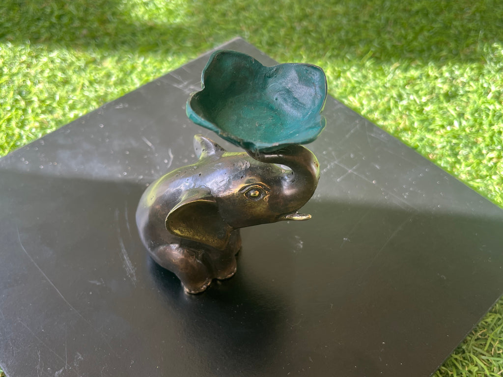 Räucherstäbchenhalter kleiner Elefant