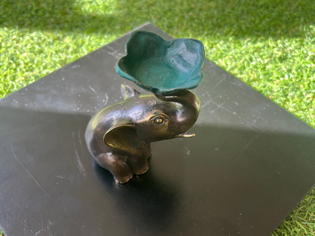 Räucherstäbchenhalter kleiner Elefant