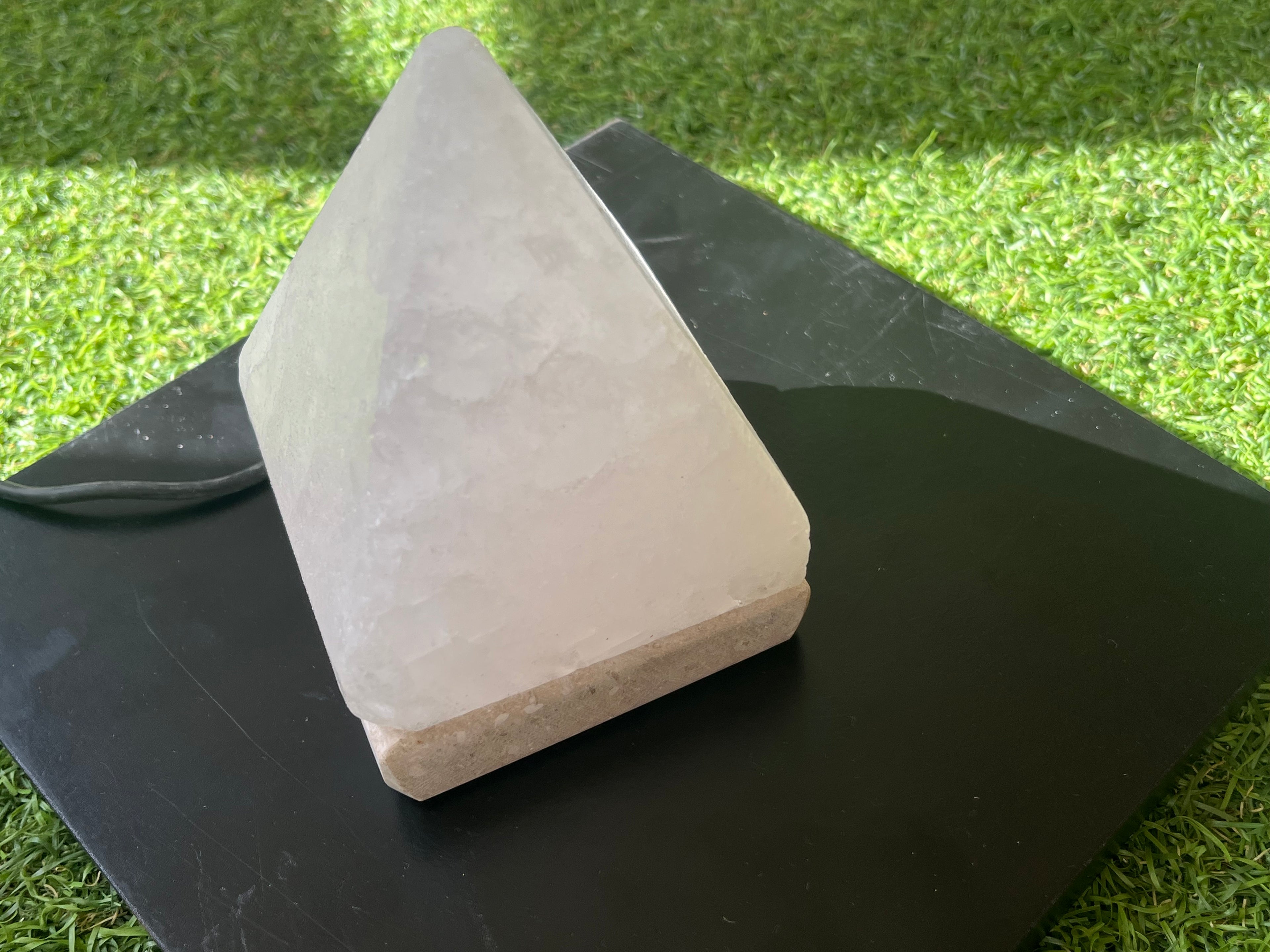 Weiße USB-Salzlampe Pyramide Qualität - 9 cm (multi)