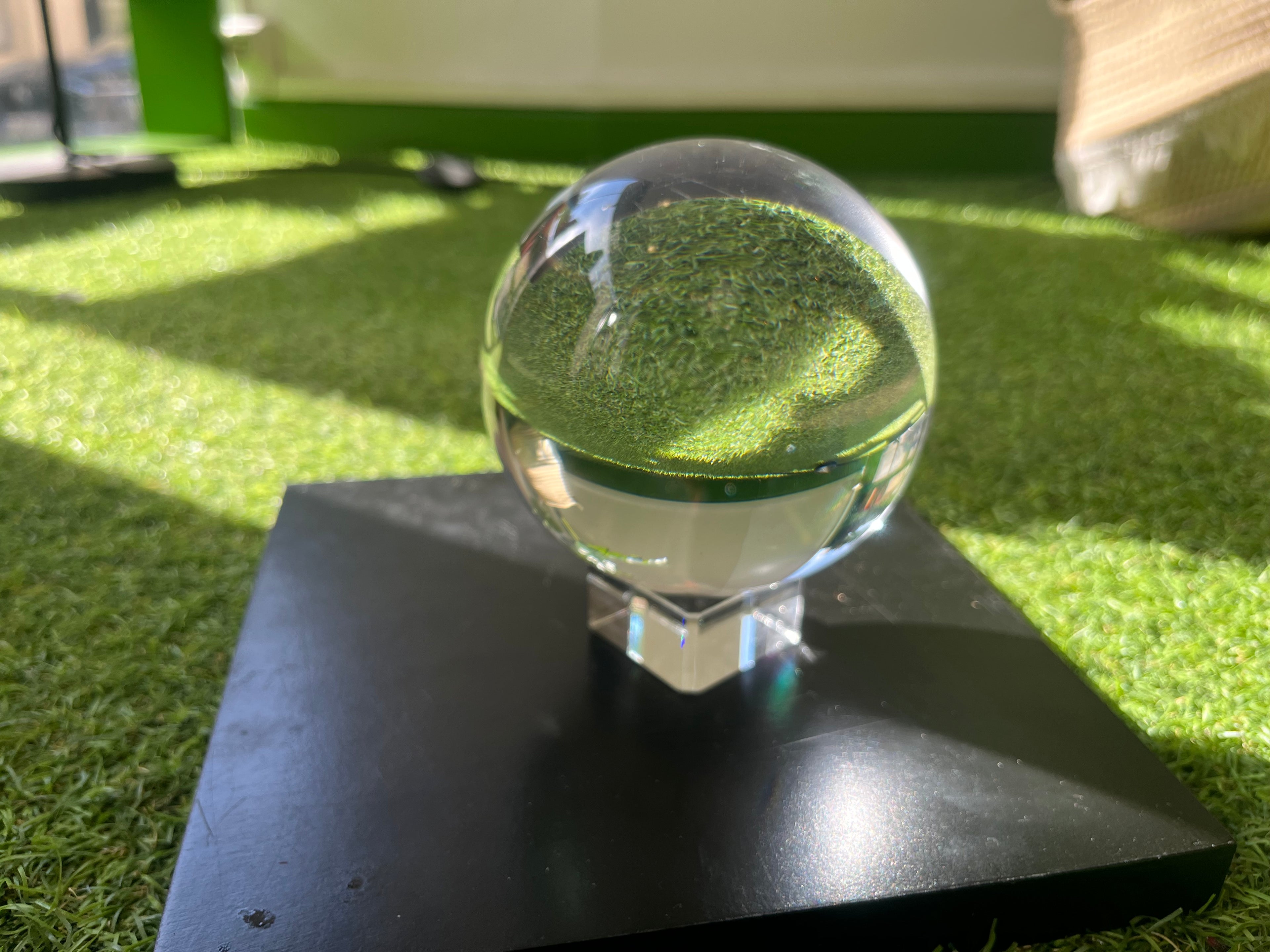 Boule de Cristal sur Support 100mm